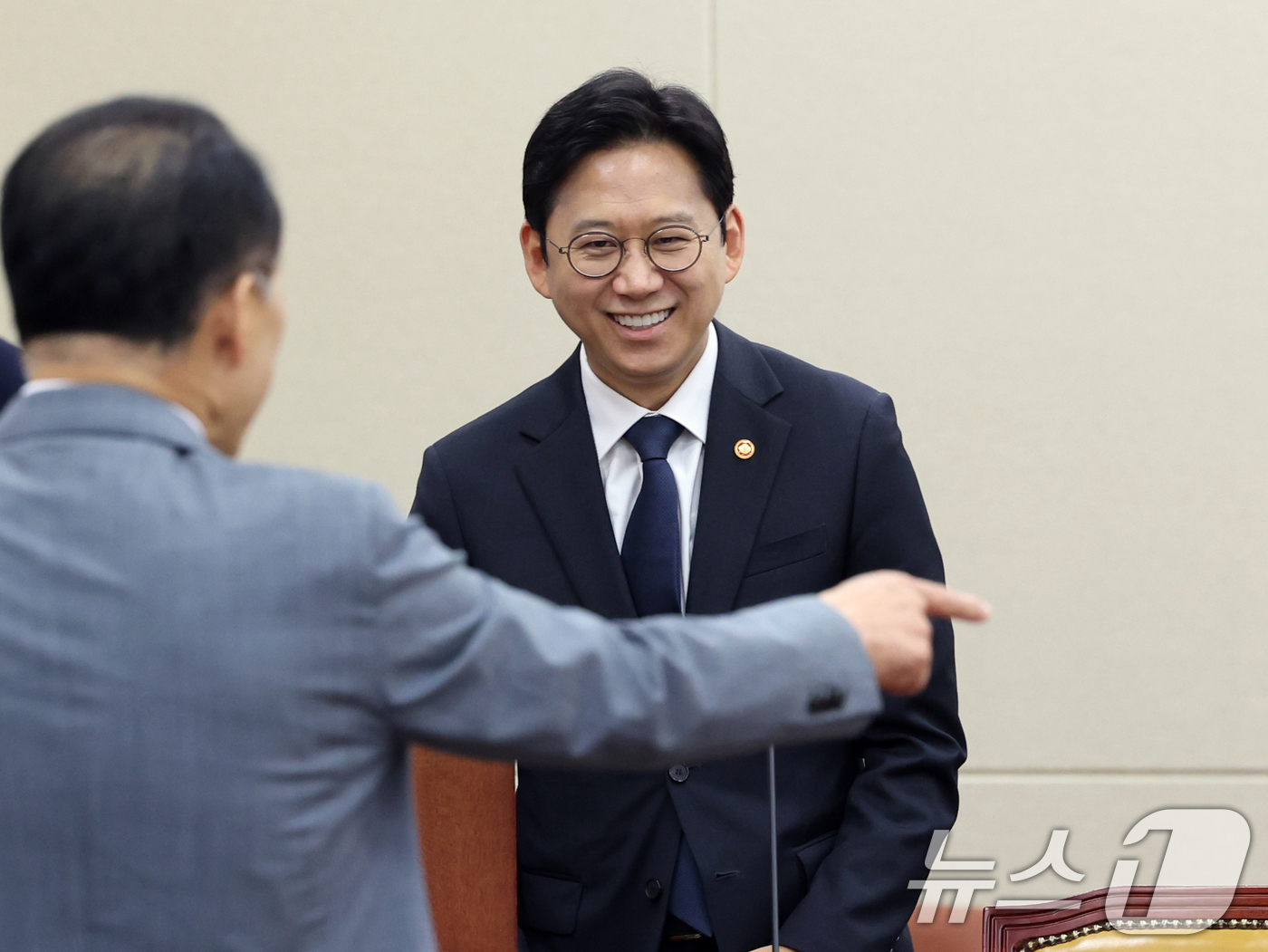 (서울=뉴스1) 황기선 기자 = 배경훈 부총리 겸 과학기술정보통신부 장관이 7일 오전 서울 여의도 국회에서 열린 과학기술정보방송통신위원회 전체회의에 참석하고 있다.  2026.5. …