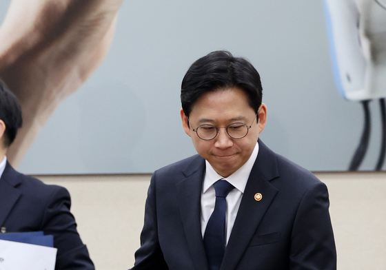 과방위 전체회의 참석하는 배경훈 부총리