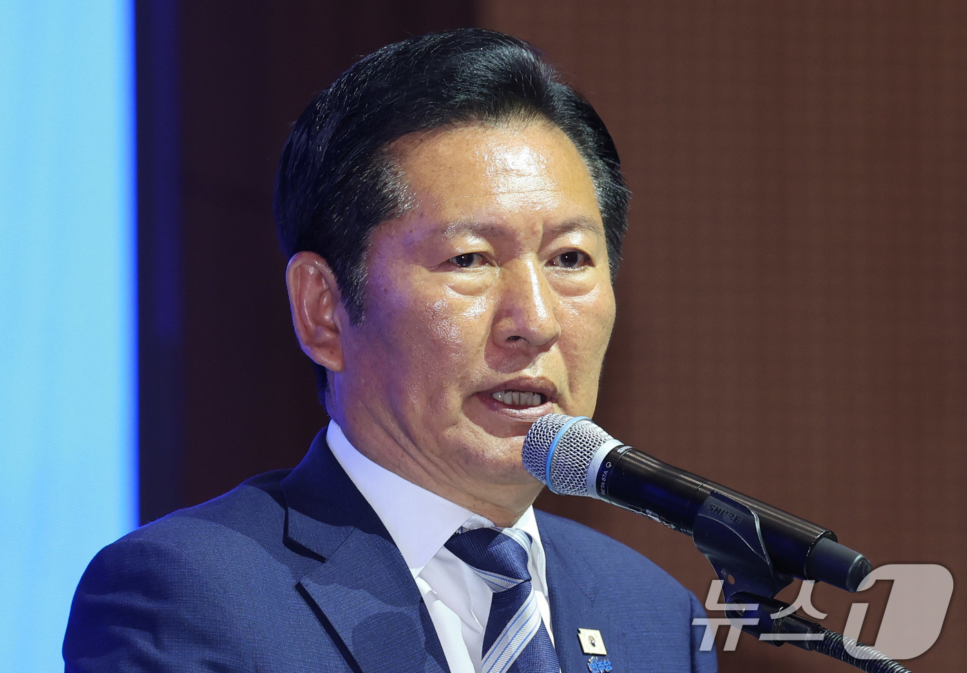 (고양=뉴스1) 박지혜 기자 = 정청래 더불어민주당 대표가 7일 경기도 고양시 킨텍스에서 열린 인천·경기·제주 지역 공천자대회에서 인사말을 하고 있다. 2026.5.7/뉴스1
