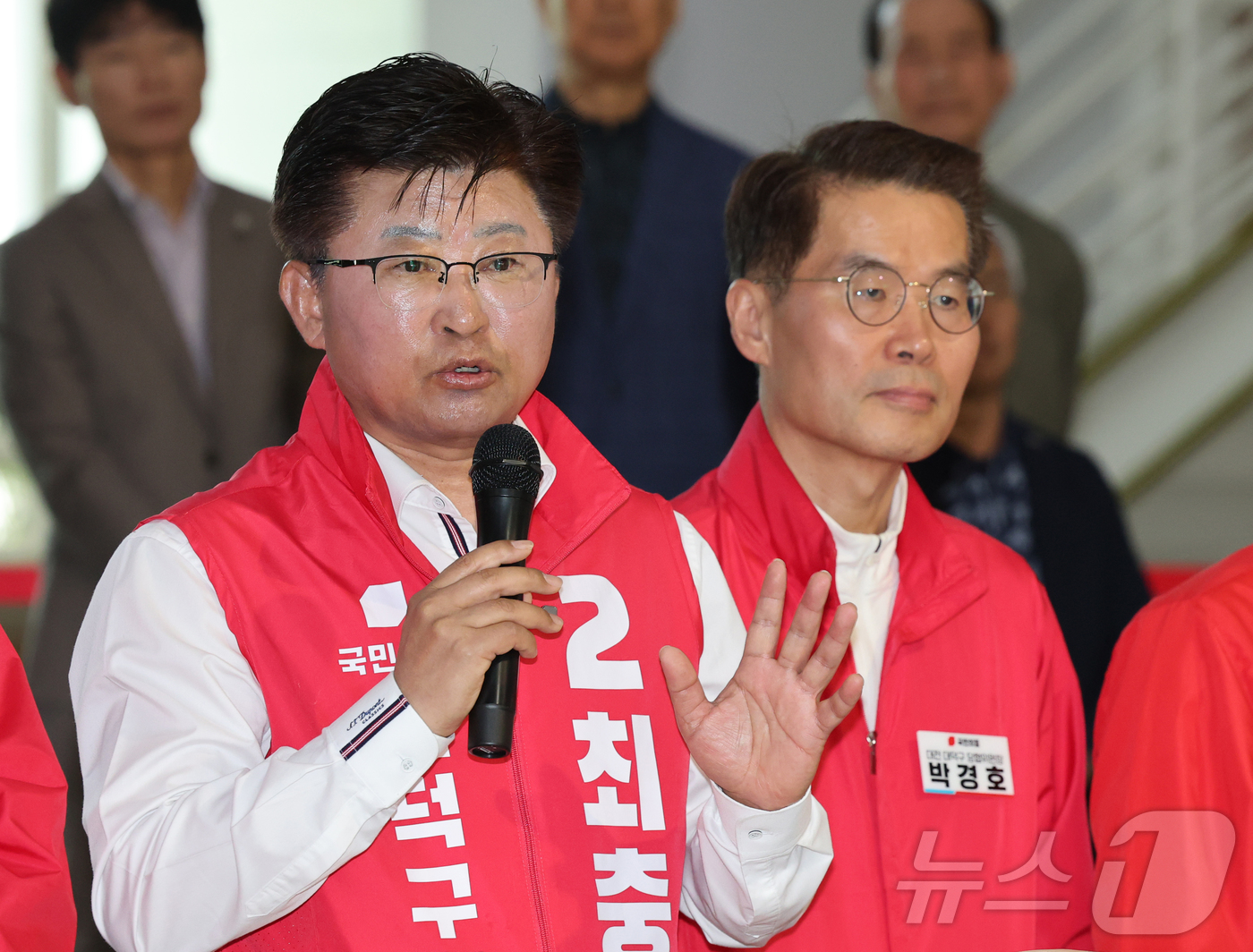 (대전=뉴스1) 김기태 기자 = 최충규 국민의힘 대전 대덕구청장 후보가 7일 대전시의회에서 출마 기자회견을 하고 있다. 2026.5.7/뉴스1