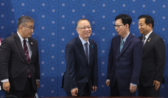 안보정책협의회 갖는 한·일