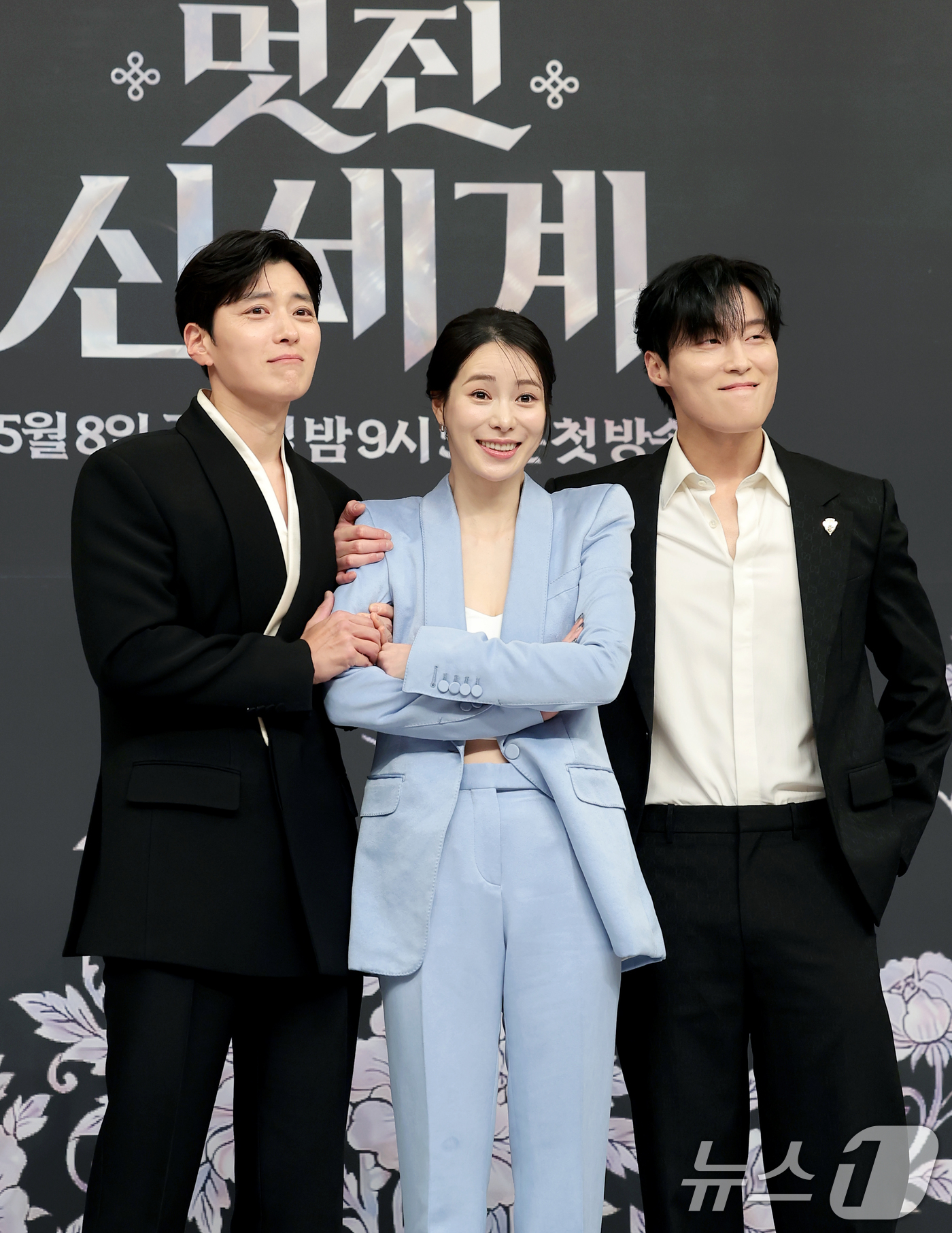 (서울=뉴스1) 권현진 기자 = 배우 장승조(왼쪽부터)와 임지연, 허남준이 7일 서울 양천구 목동SBS에서 열린 SBS 새 금토드라마 '멋진 신세계'(극본 강현주/ 연출 한태섭) …