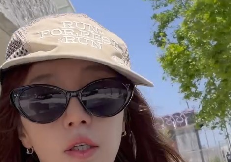 41세 윤은혜, 크롭톱·레깅스 입고 뽐낸 늘씬 몸매 …LA 에서도 운동 [N샷]