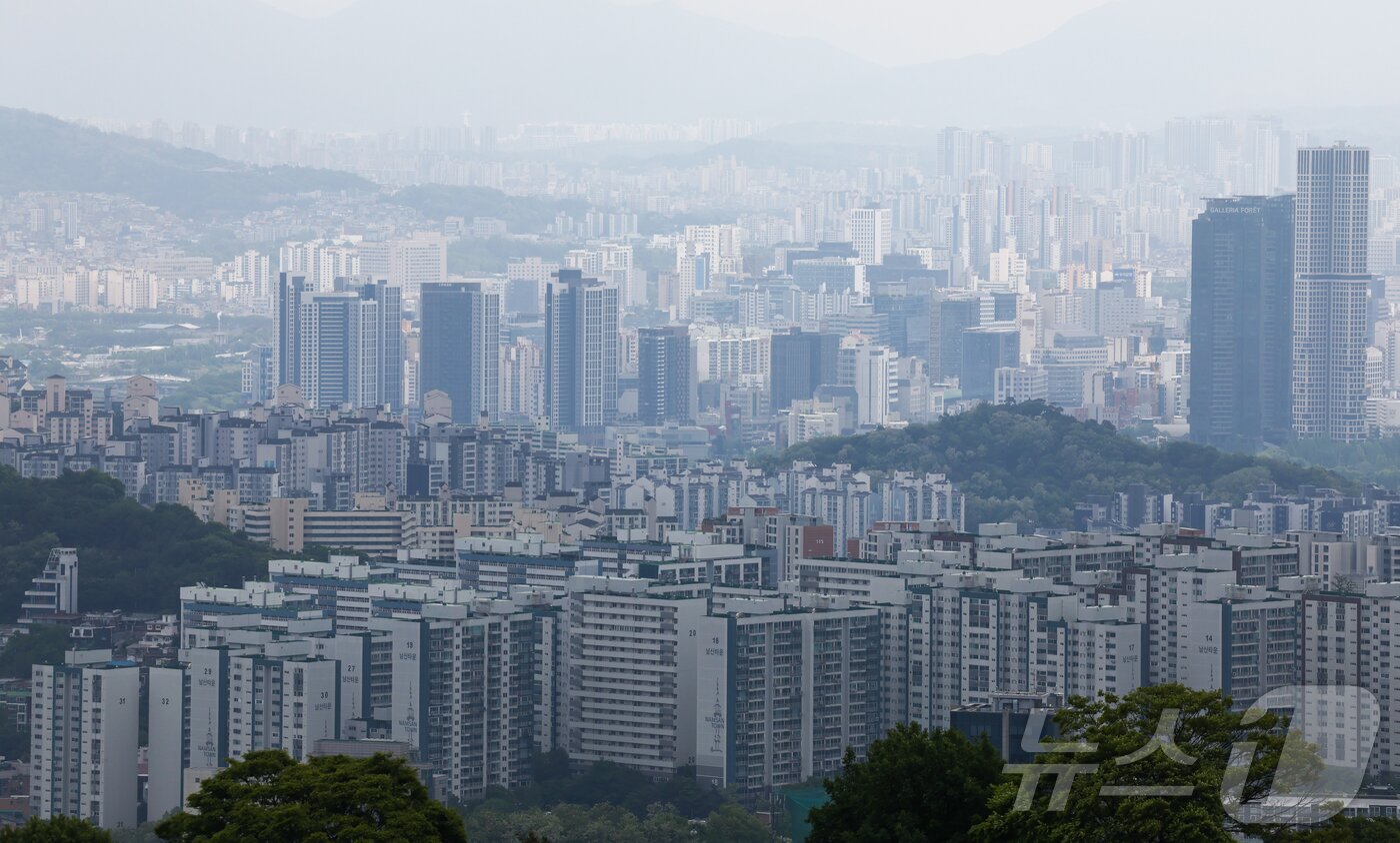 본문 이미지 - 서울 남산에서 바라본 서울 시내 2026.5.7 ⓒ 뉴스1 이종수 인턴기자