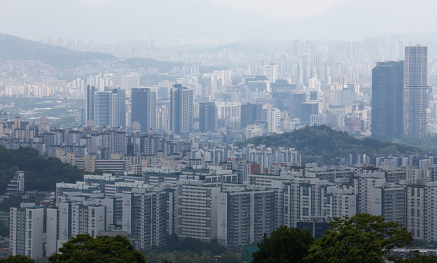 서울 용산 집값 상승 전환…강남은 11주째 하락세