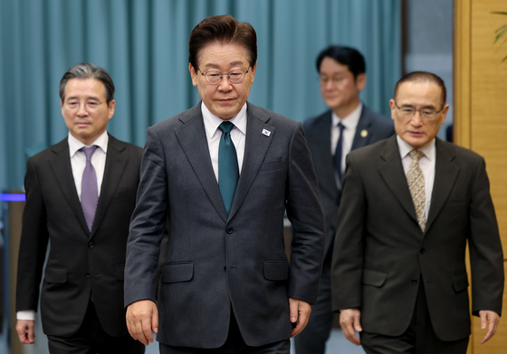 이재명 대통령, 수석보좌관회의 입장