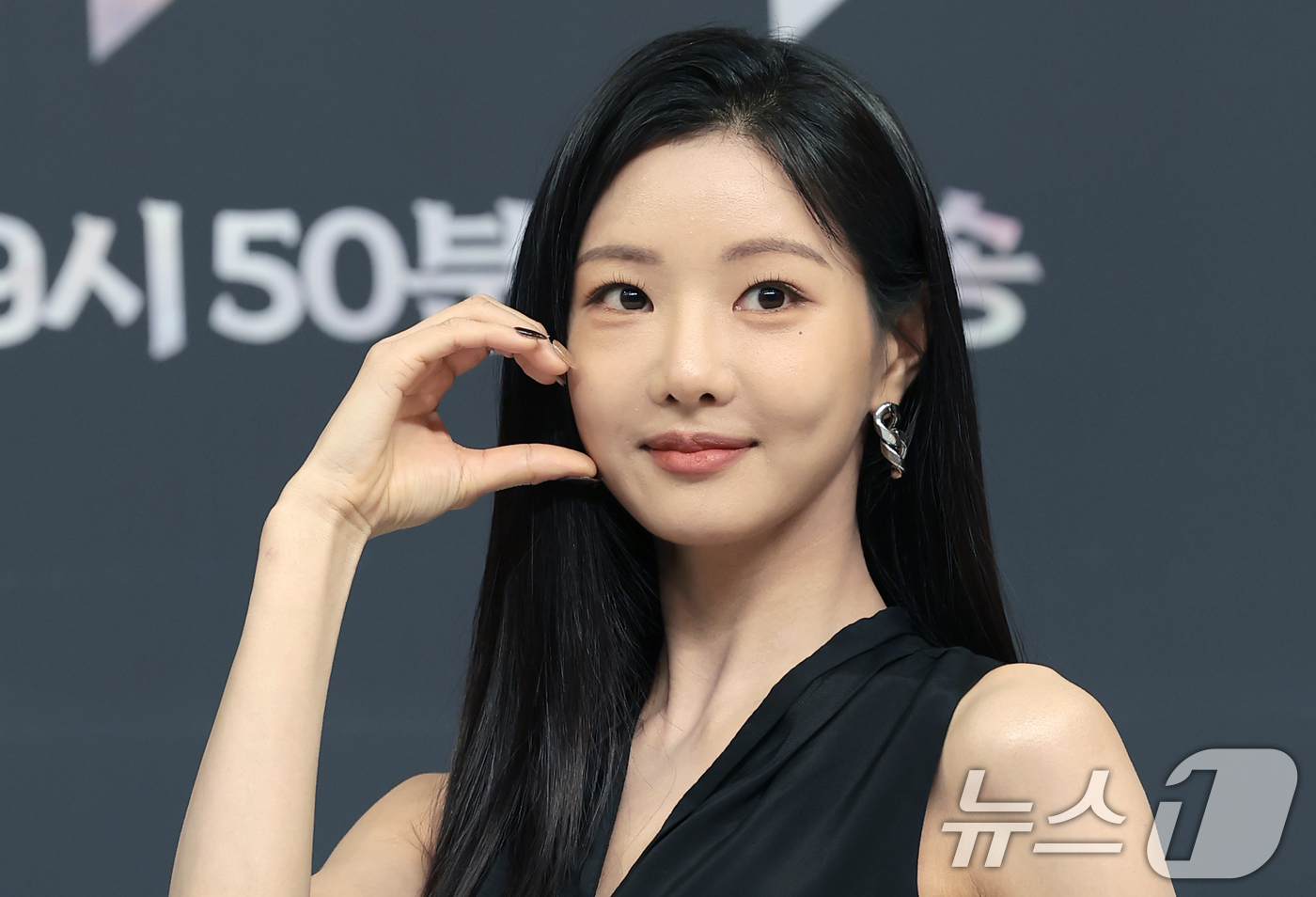 (서울=뉴스1) 권현진 기자 = 배우 이세희가 7일 서울 양천구 목동SBS에서 열린 SBS 새 금토드라마 '멋진 신세계'(극본 강현주/ 연출 한태섭) 제작발표회에 참석해 포즈를 취 …