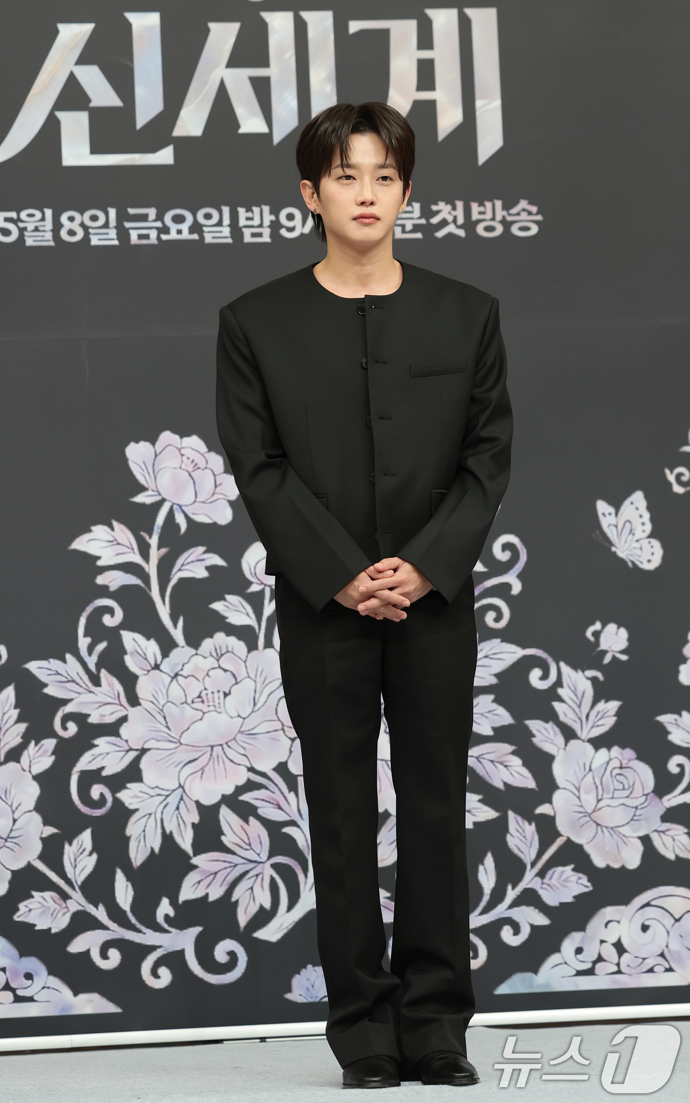 (서울=뉴스1) 권현진 기자 = 배우 김민석이 7일 서울 양천구 목동SBS에서 열린 SBS 새 금토드라마 '멋진 신세계'(극본 강현주/ 연출 한태섭) 제작발표회에 참석해 포즈를 취 …