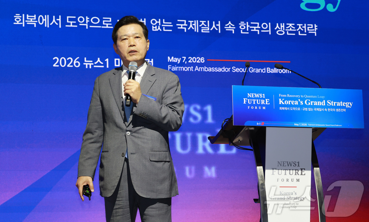 (서울=뉴스1) 임세영 기자 = 하혜수 경북대학교 행정학부 교수(경상북도지방시대위원회 위원장)가 7일 서울 여의도 페어몬트 앰배서더 호텔에서 열린 뉴스1 미래포럼에서 대한민국 균형 …