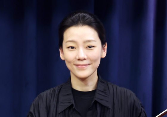 포즈 취하는 클라라 주미 강