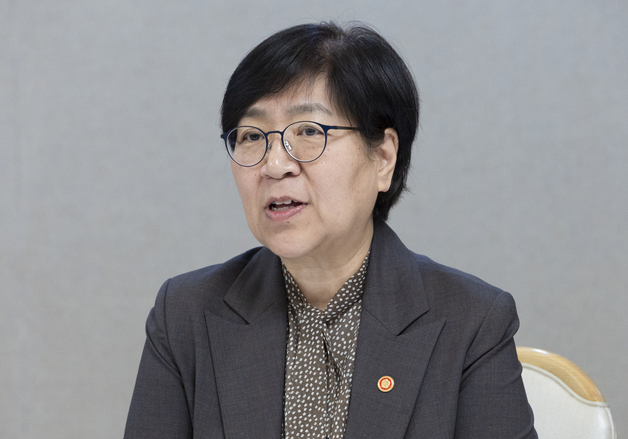 "모든 아이 안심하고 진료받게"…정은경, 소아 의료체계 점검
