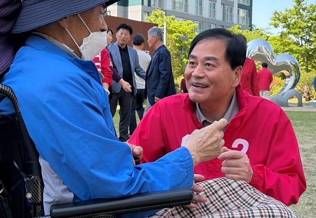 배낙호 국힘 김천시장 후보 "돌봄이 일상이 되는 복지 도시 건설"