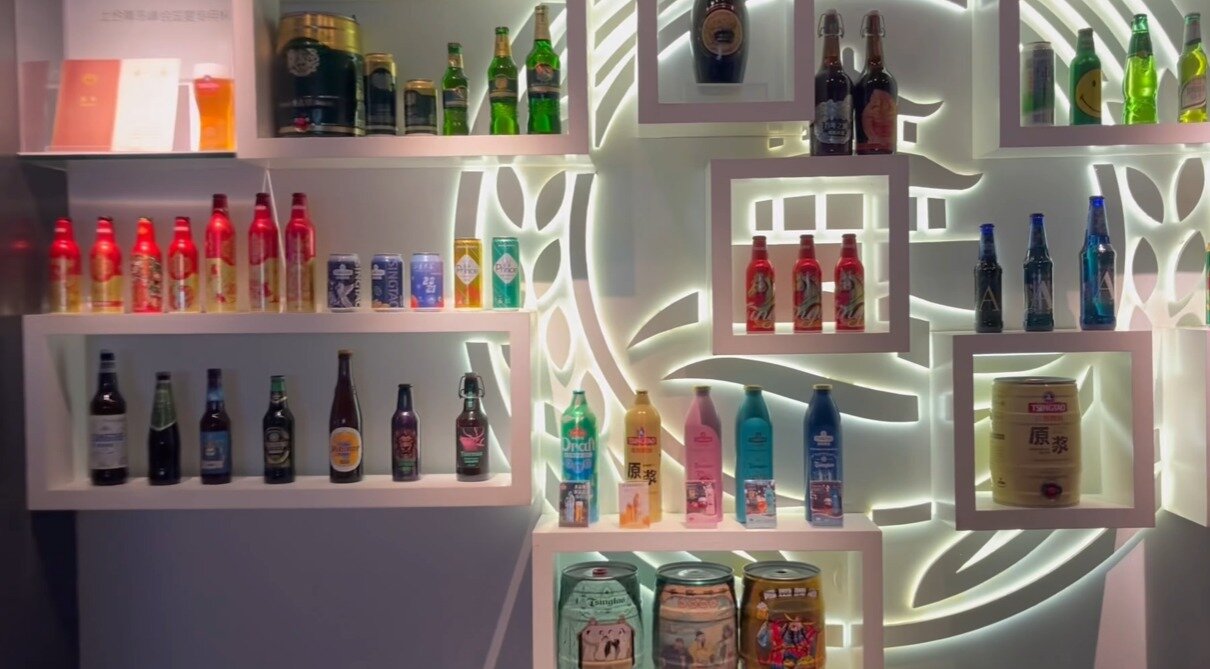 본문 이미지 - 칭따오 맥주박물관에 전시된 칭따오 맥주.ⓒ 뉴스1 배지윤 기자