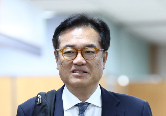 재판 출석하는 정진석 전 비서실장