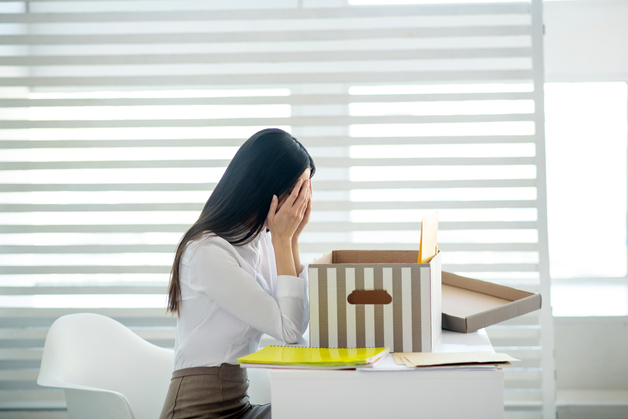 "뭐, 남편이 경쟁사 다녀?"…여직원 부당 해고한 회사, 1.4억 배상 판결