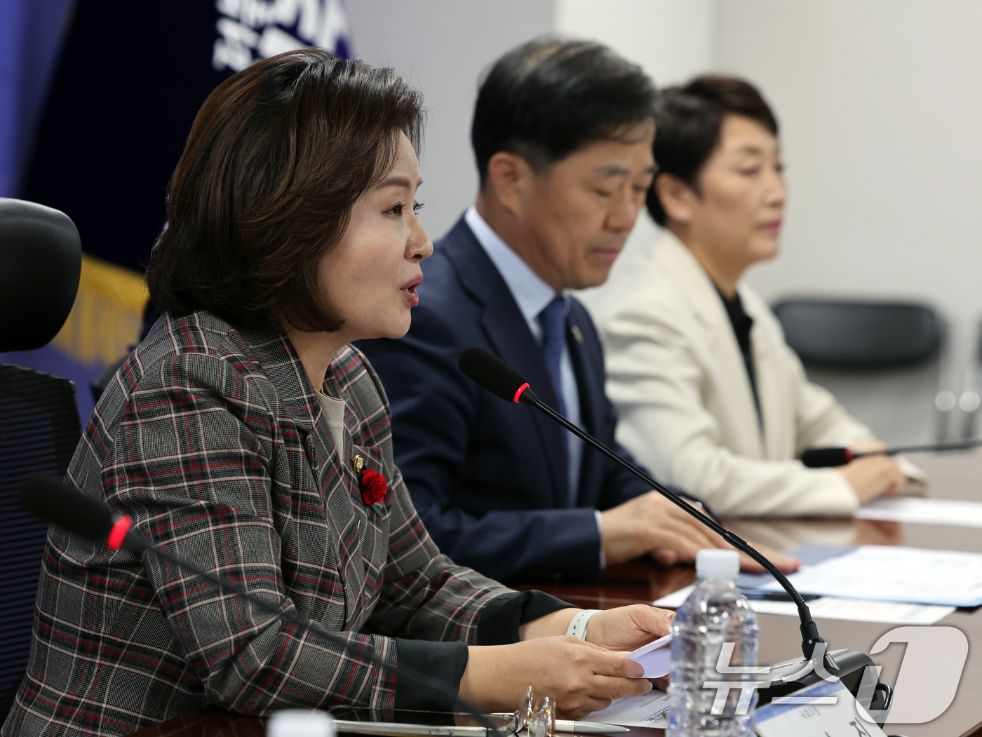 (서울=뉴스1) 황기선 기자 = 이수진 더불어민주당 산모·신생아 응급진료체계 개선 TF 단장이 8일 오후 서울 여의도 국회에서 열린 당정회의에서 모두발언을 하고 있다.  2026. …
