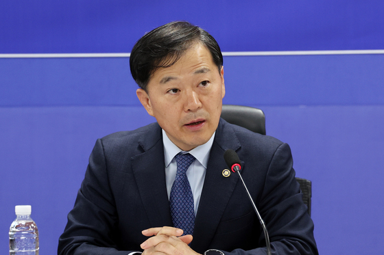 모두발언하는 이영훈 복지부 차관