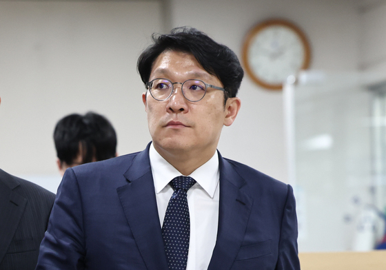 법정 출석하는 김상민 전 부장검사