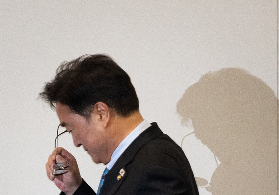 '개헌안 상정 않겠다' 본회의 산회 선언한 우원식 의장