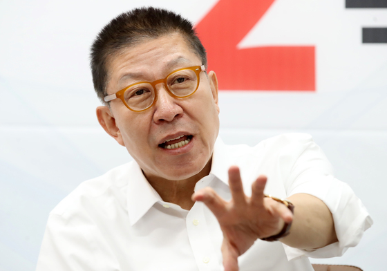 박형준 측 "부산경제 성과 외면한 전재수식 위기론"