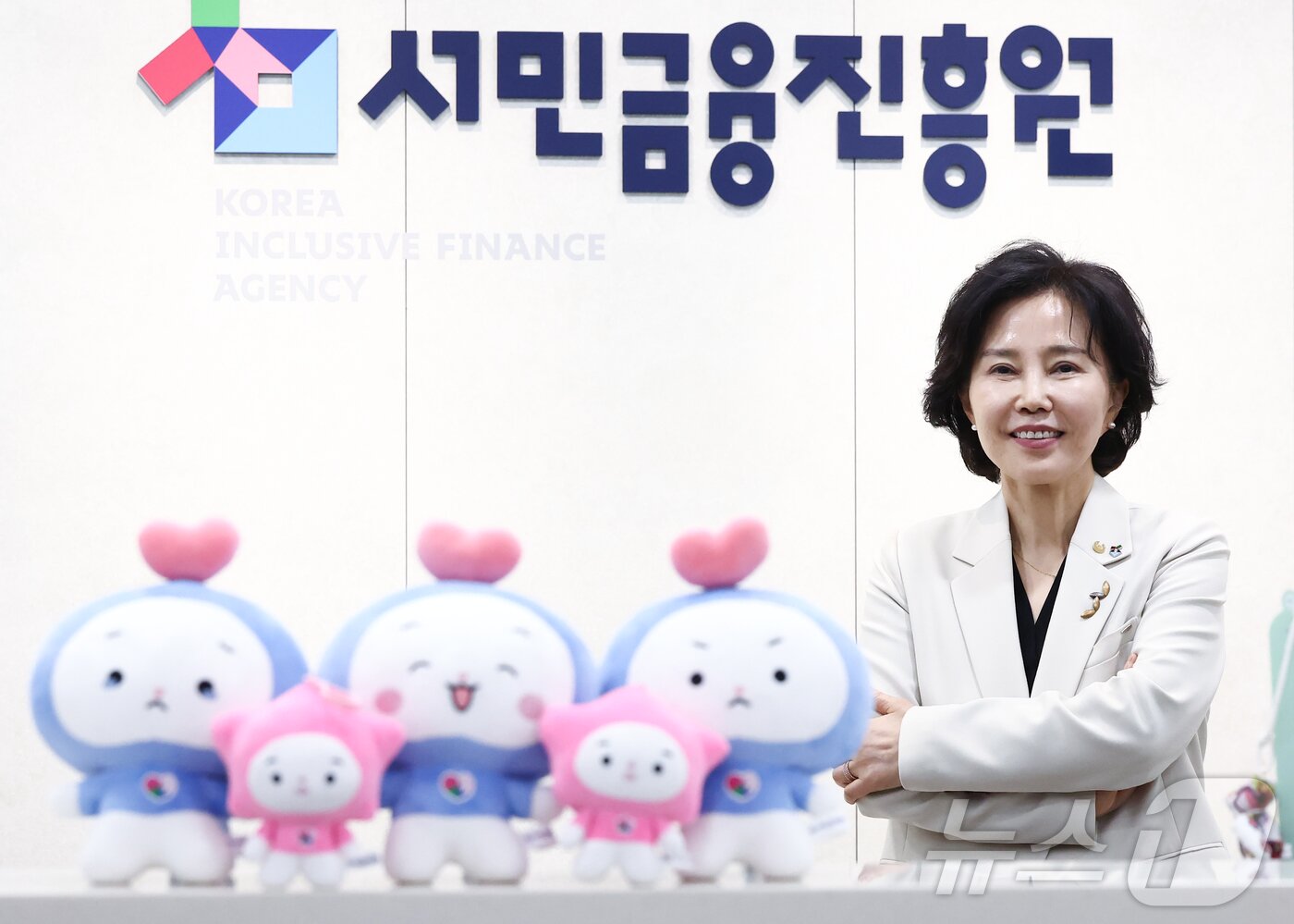 본문 이미지 - 김은경 서민금융진흥원장이 8일 서울 중구 서민금융진흥원에서 뉴스1과 인터뷰에 앞서 포즈를 취하고 있다. 2026.5.8 ⓒ 뉴스1 김민지 기자
