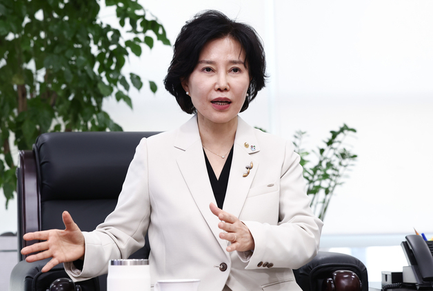 김은경 "성실히 빚 갚아도 1금융 못 간다…은행 이자로 '기초대출' 해야"