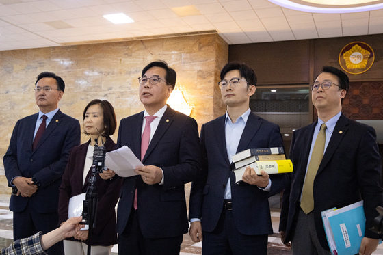 입장 밝히는 송언석 국민의힘 원내대표