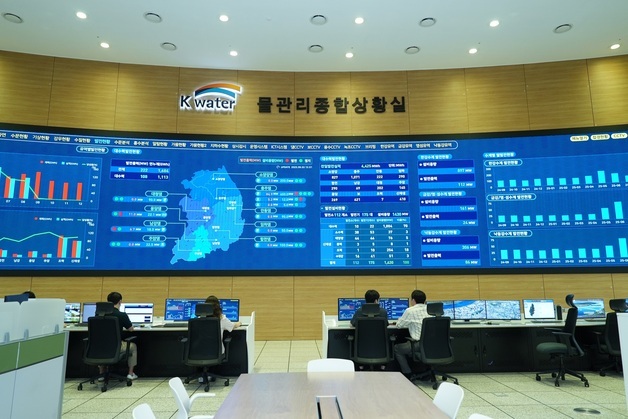 수자원공사, 국내 첫 글로벌 RE100 인증…재생에너지 전환 캠페인