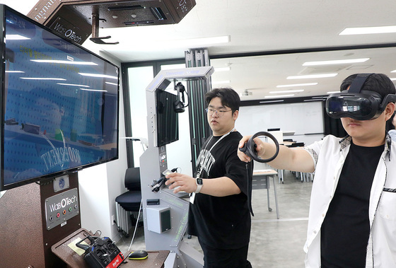 고교생 위한 '대구 5대 미래 신산업 기반' 실무 체험