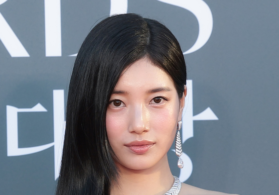 수지, 백상의 안방마님