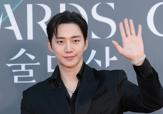 '태풍상사' 이준호, 백상 나들이