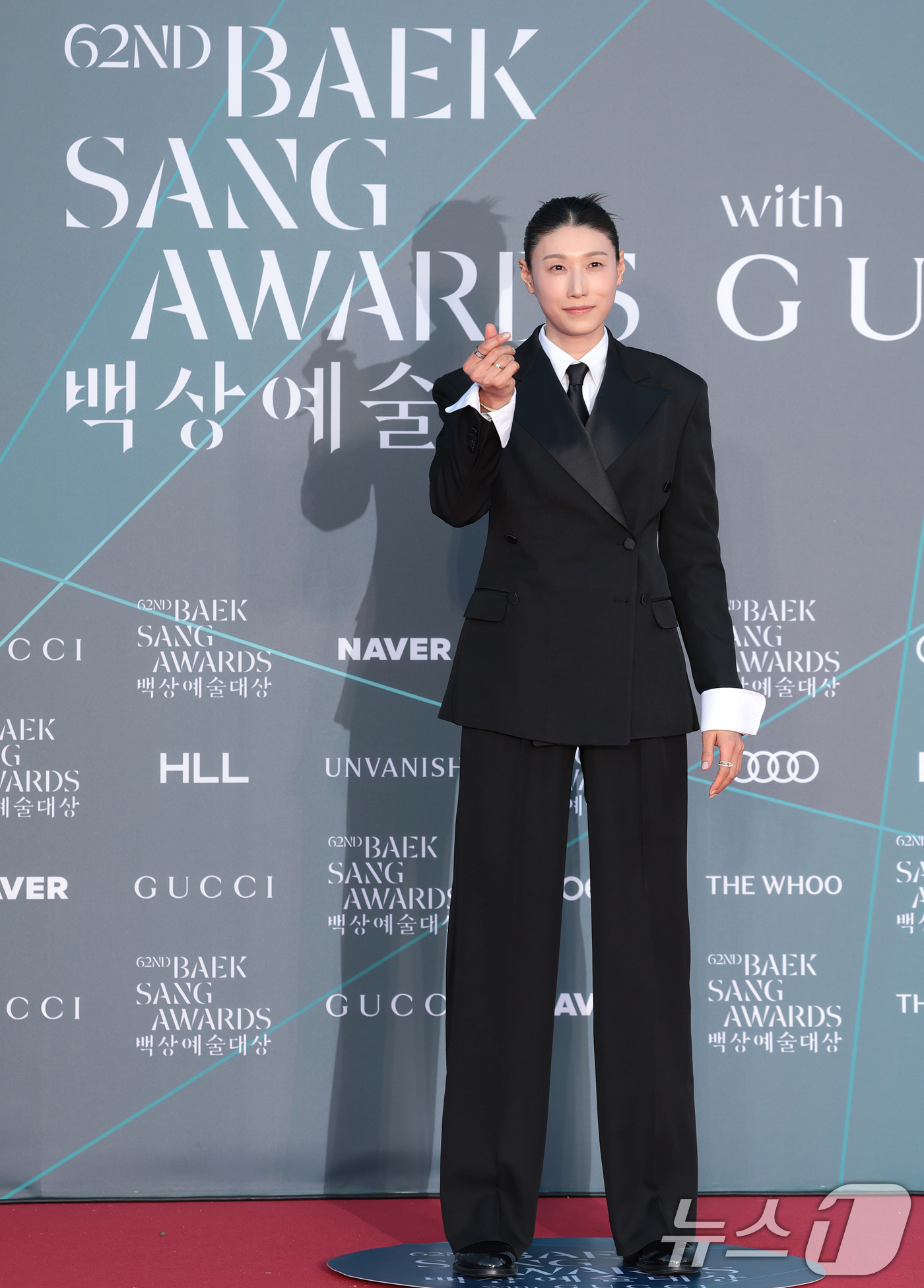 (서울=뉴스1) 권현진 기자 = '배구여제' 김연경이 8일 서울 강남구 코엑스에서 열린 ‘제62회 백상예술대상’ 레드카펫 행사에 참석해 포즈를 취하고 있다. 2026.5.8/뉴스1 …