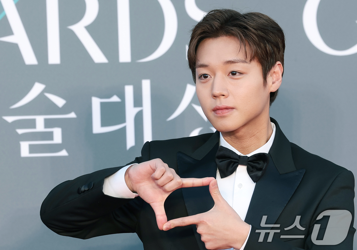 (서울=뉴스1) 권현진 기자 = 배우 박지훈이 8일 서울 강남구 코엑스에서 열린 ‘제62회 백상예술대상’ 레드카펫 행사에 참석해 포즈를 취하고 있다. 2026.5.8/뉴스1