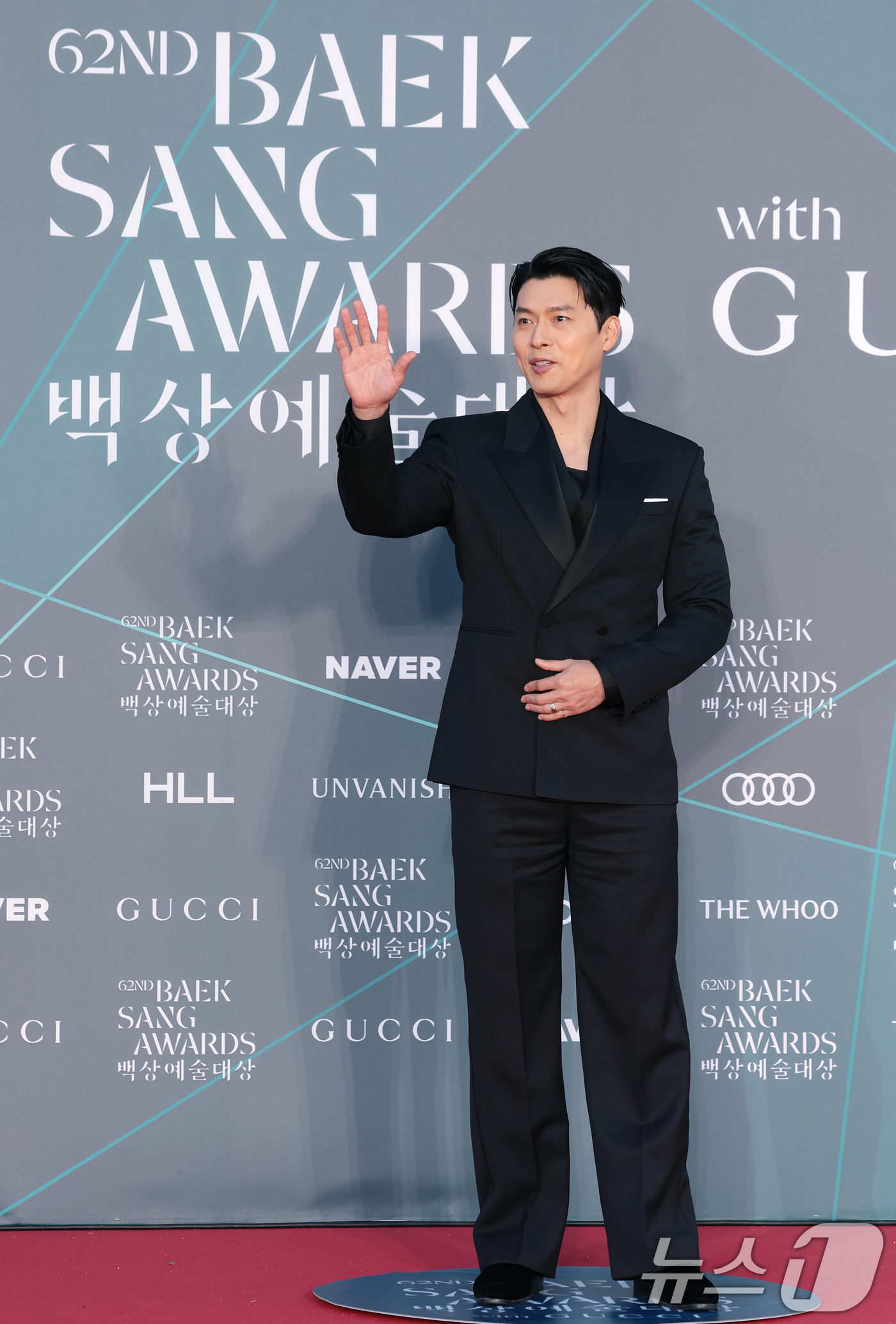 (서울=뉴스1) 권현진 기자 = 배우 현빈이 8일 서울 강남구 코엑스에서 열린 ‘제62회 백상예술대상’ 레드카펫 행사에 참석해 포즈를 취하고 있다. 2026.5.8/뉴스1