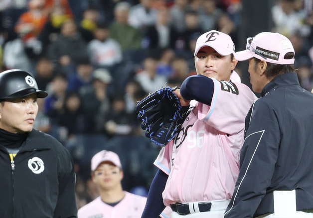 아쉬운 첫 선발 투구 한화 박준영