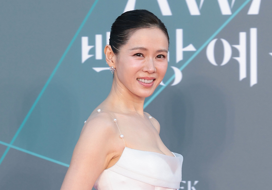 손예진, 시간을 멈추게 하는 아름다움