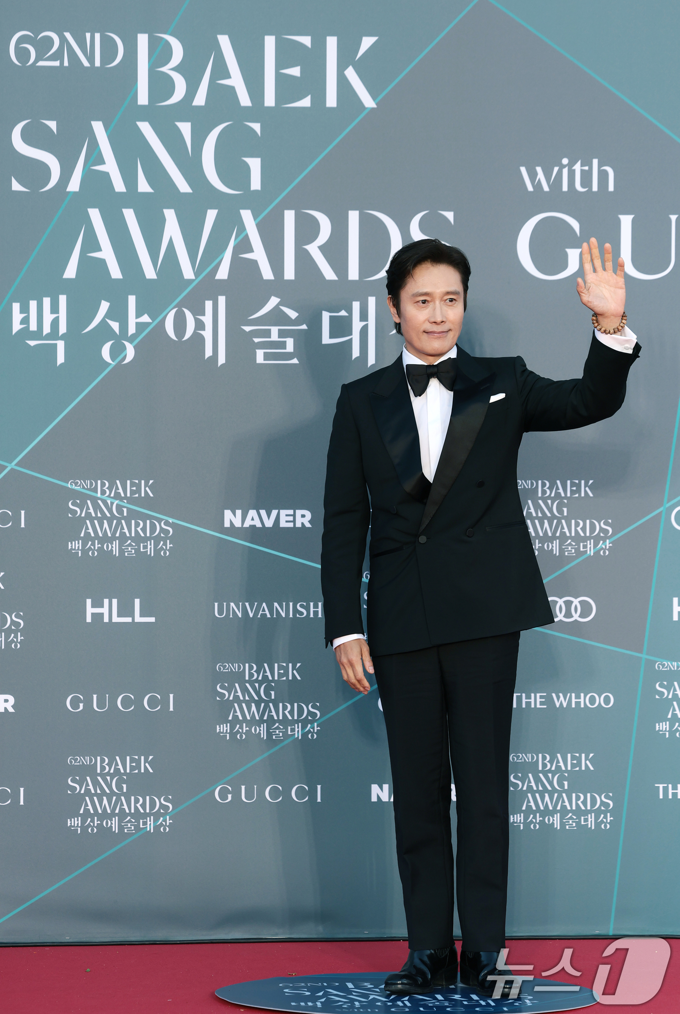 (서울=뉴스1) 권현진 기자 = 배우 이병헌이 8일 서울 강남구 코엑스에서 열린 ‘제62회 백상예술대상’ 레드카펫 행사에 참석해 포즈를 취하고 있다. 2026.5.8/뉴스1