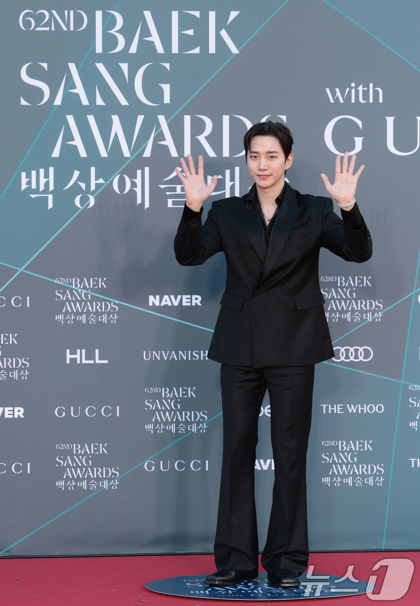 (서울=뉴스1) 권현진 기자 = 배우 이준호가 8일 서울 강남구 코엑스에서 열린 ‘제62회 백상예술대상’ 레드카펫 행사에 참석해 포즈를 취하고 있다. 2026.5.8/뉴스1