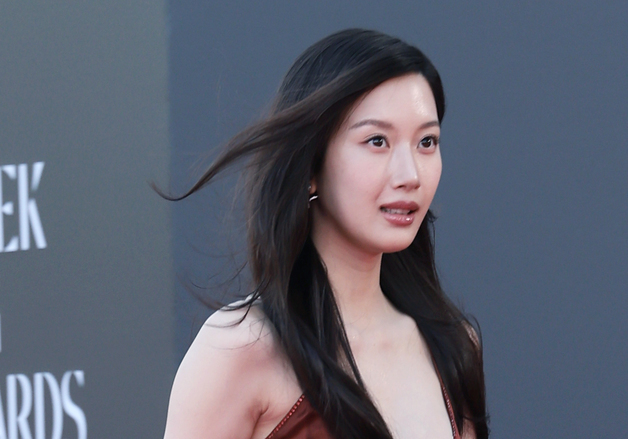 [뉴스1 ★]문가영, 우아하게 스며든 관능미…백상 물들인 여신 비주얼