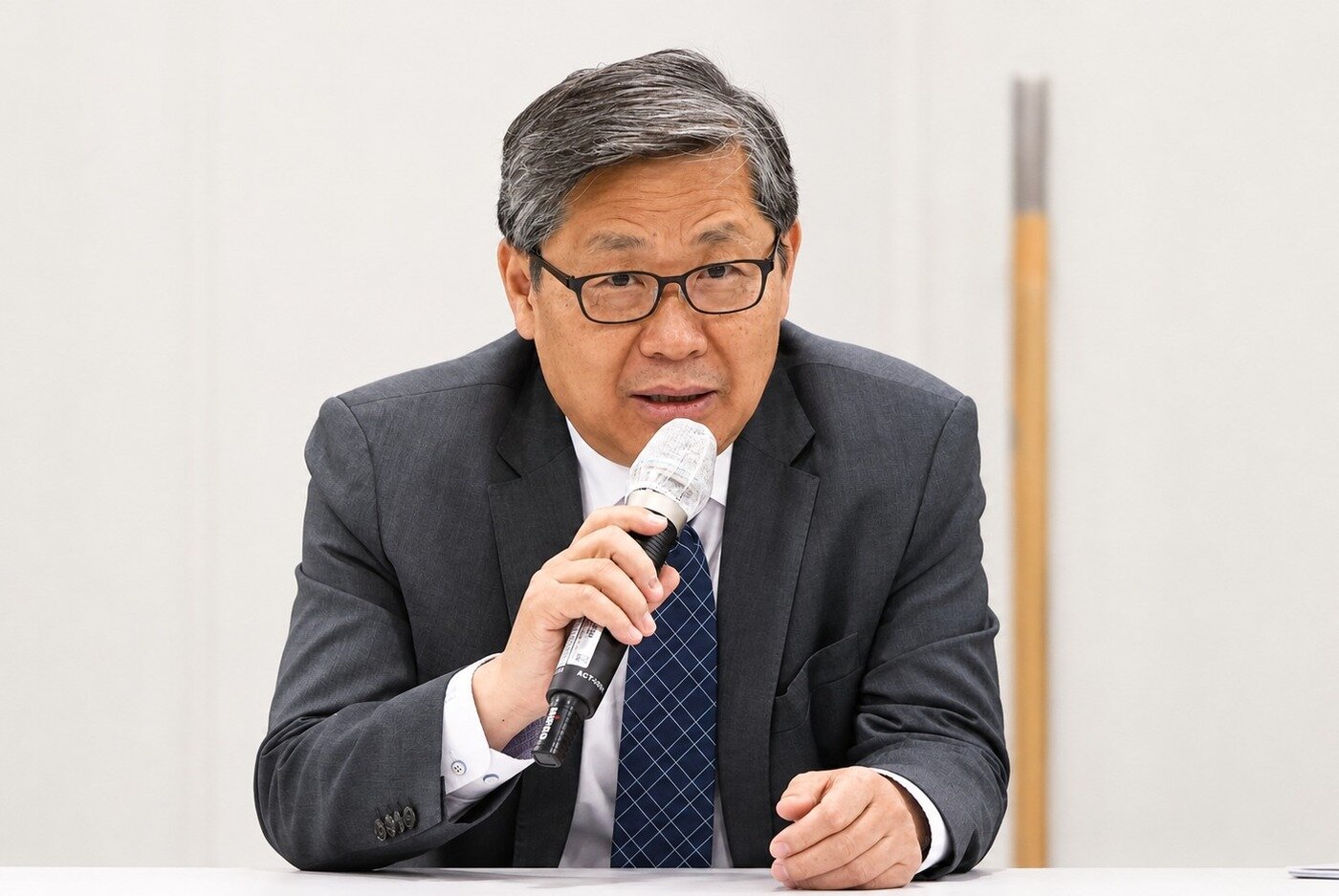 본문 이미지 - 전병극 서울사이버대학교 석좌교수(전 문화체육관광부 제1차관)는 지난 7일 서울 홍익대학교 특강에서 AI가 제작·유통·소비 구조를 급변하고 있다며 선도적으로 추진할 정책 과제 5가지를 제시했다.(사진=본인제공)