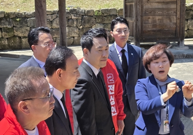 장동혁 주말 '충청권 표심' 잡기…옥천 육영수 생가 방문