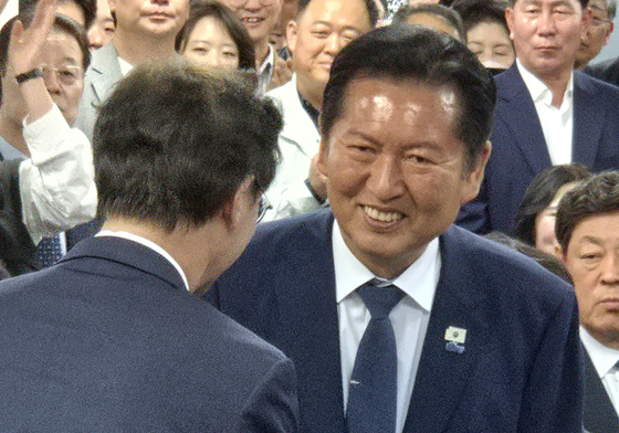 전재수 후보 선거사무소 개소식 찾은 정청래 대표