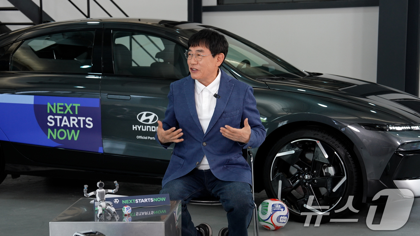 (서울=뉴스1) = 현대자동차는 'FIFA 월드컵 2026'을 맞아 방송인 이경규와 함께하는 디지털 콘텐츠 '차박원정대 위드 현대자동차'를 공개할 예정이라고 1일 밝혔다.차박원정대 …