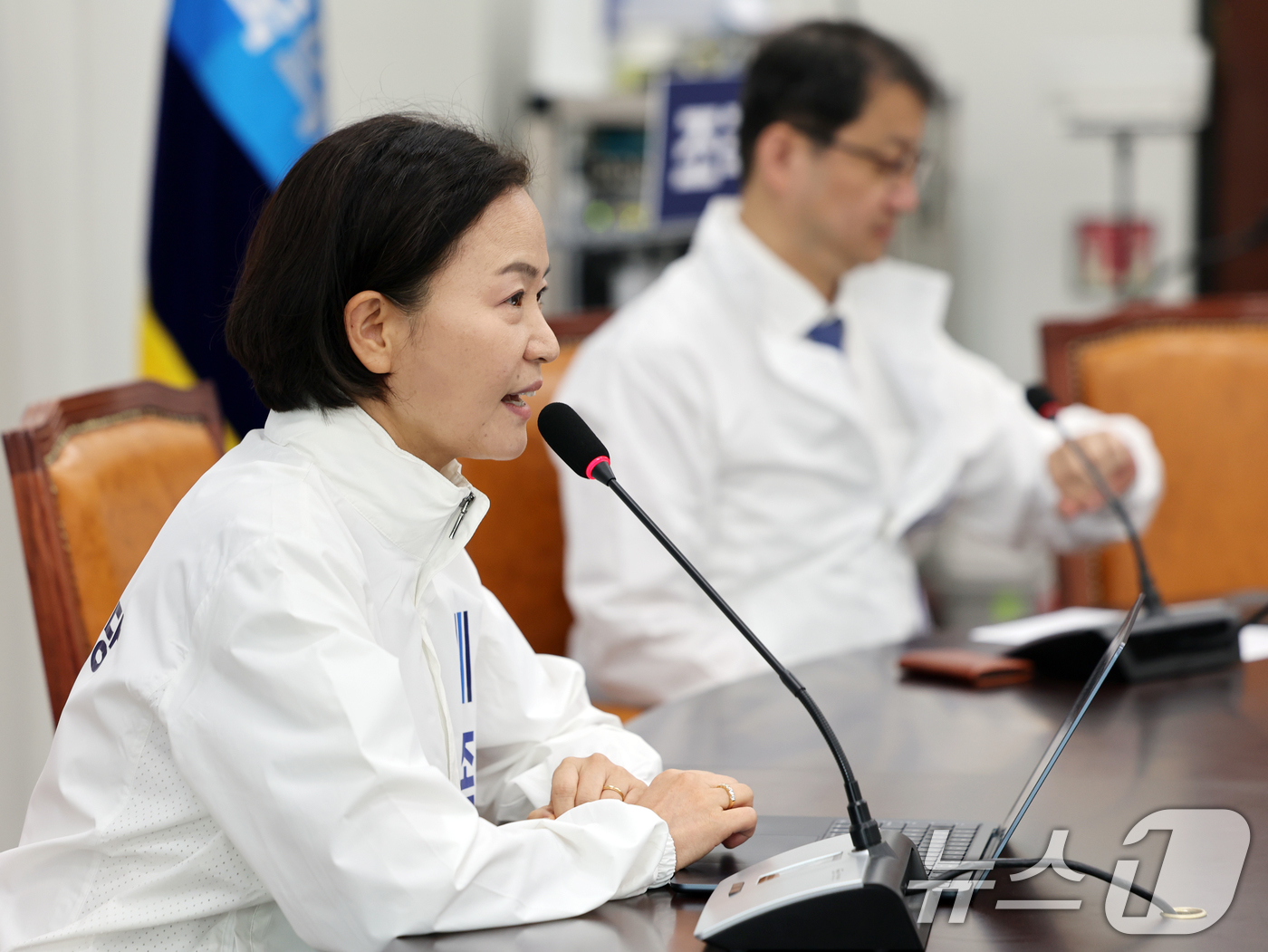 (서울=뉴스1) 황기선 기자 = 이해민 조국혁신당 선거대책위원회 총괄본부장이 1일 오전 서울 여의도 국회에서 열린 '평택 선거· 63시간 선거운동 현황 관련 기자간담회'에서 모두발 …