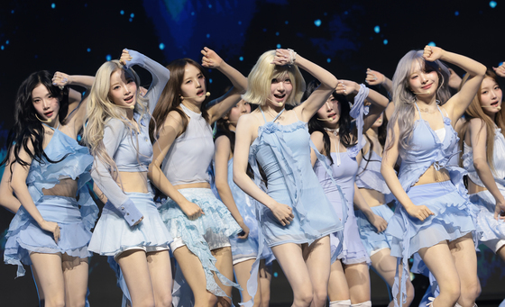 트리플에스, 자체발광