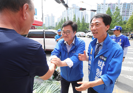 우원식·박형룡 "이번엔 바꿉시다"