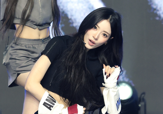 미야오 안나, 춤추는 바비인형
