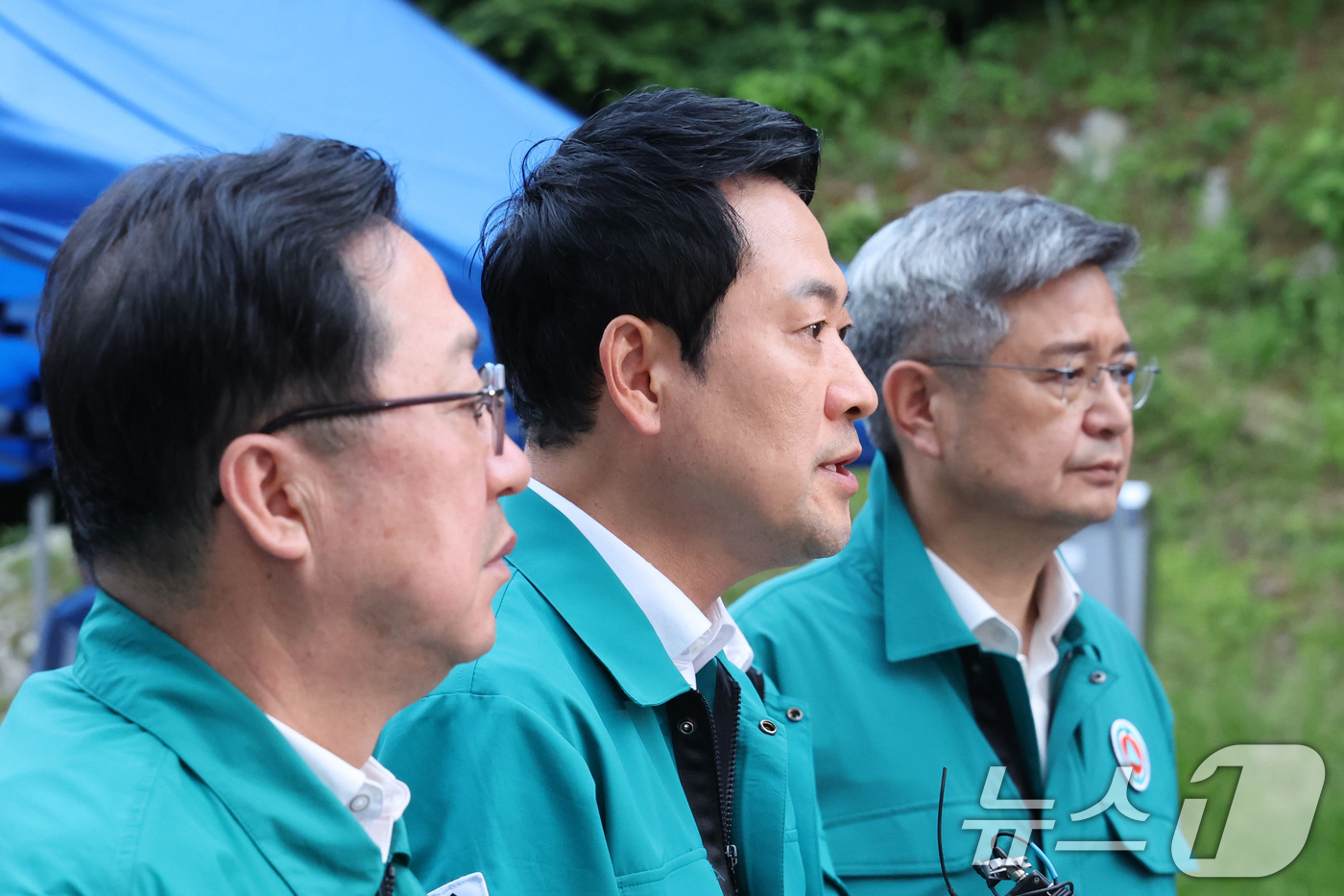 (대전=뉴스1) 신웅수 기자 = 장동혁 국민의힘 대표가 1일 폭발 사고가 발생한 대전 유성구 한화에어로스페이스 대전사업장을 방문한 후 입장을 밝히고 있다. 2026.6.1/뉴스1