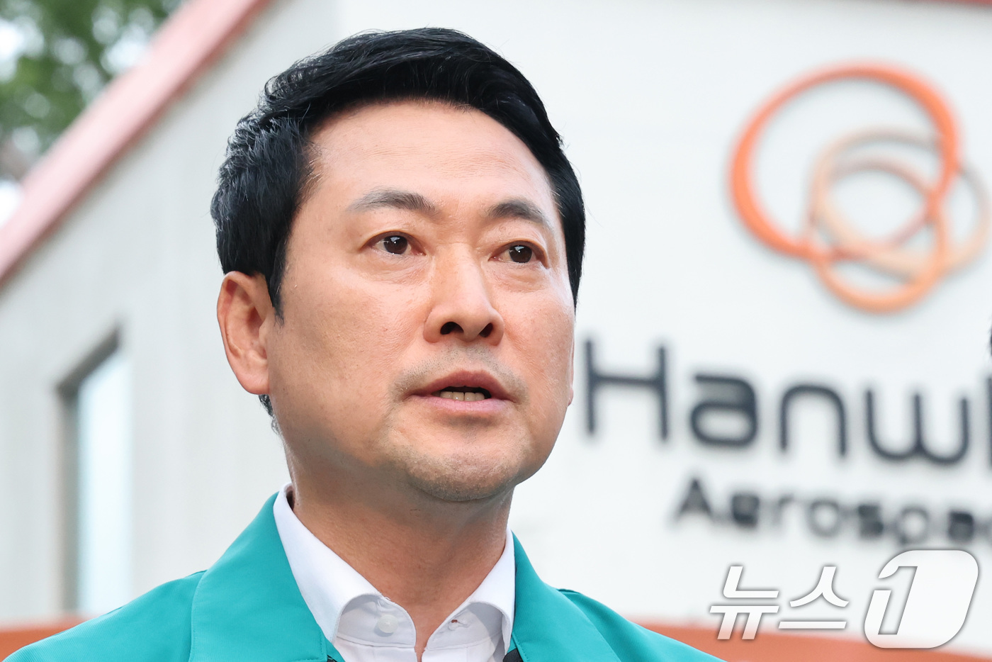 (대전=뉴스1) 신웅수 기자 = 장동혁 국민의힘 대표가 1일 폭발 사고가 발생한 대전 유성구 한화에어로스페이스 대전사업장을 방문한 후 입장을 밝히고 있다. 2026.6.1/뉴스1