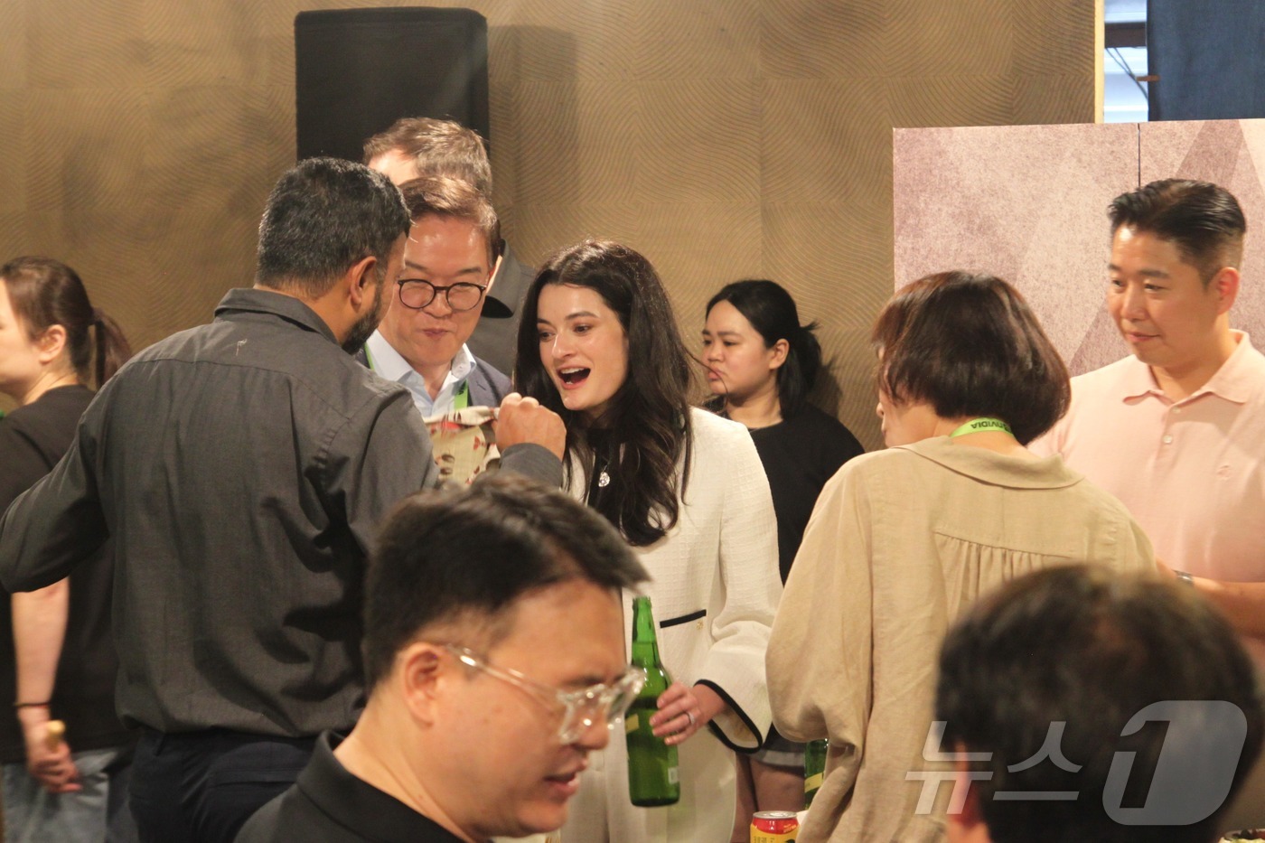 (타이베이=뉴스1) 김민재 기자 = 매디슨 황 엔비디아 옴니버스 및 로보틱스 제품 마케팅 수석이사가 1일(현지시간) 오후 대만 타이베이 시내에서 열린 ‘코리아 파트너스 나잇’에 참 …